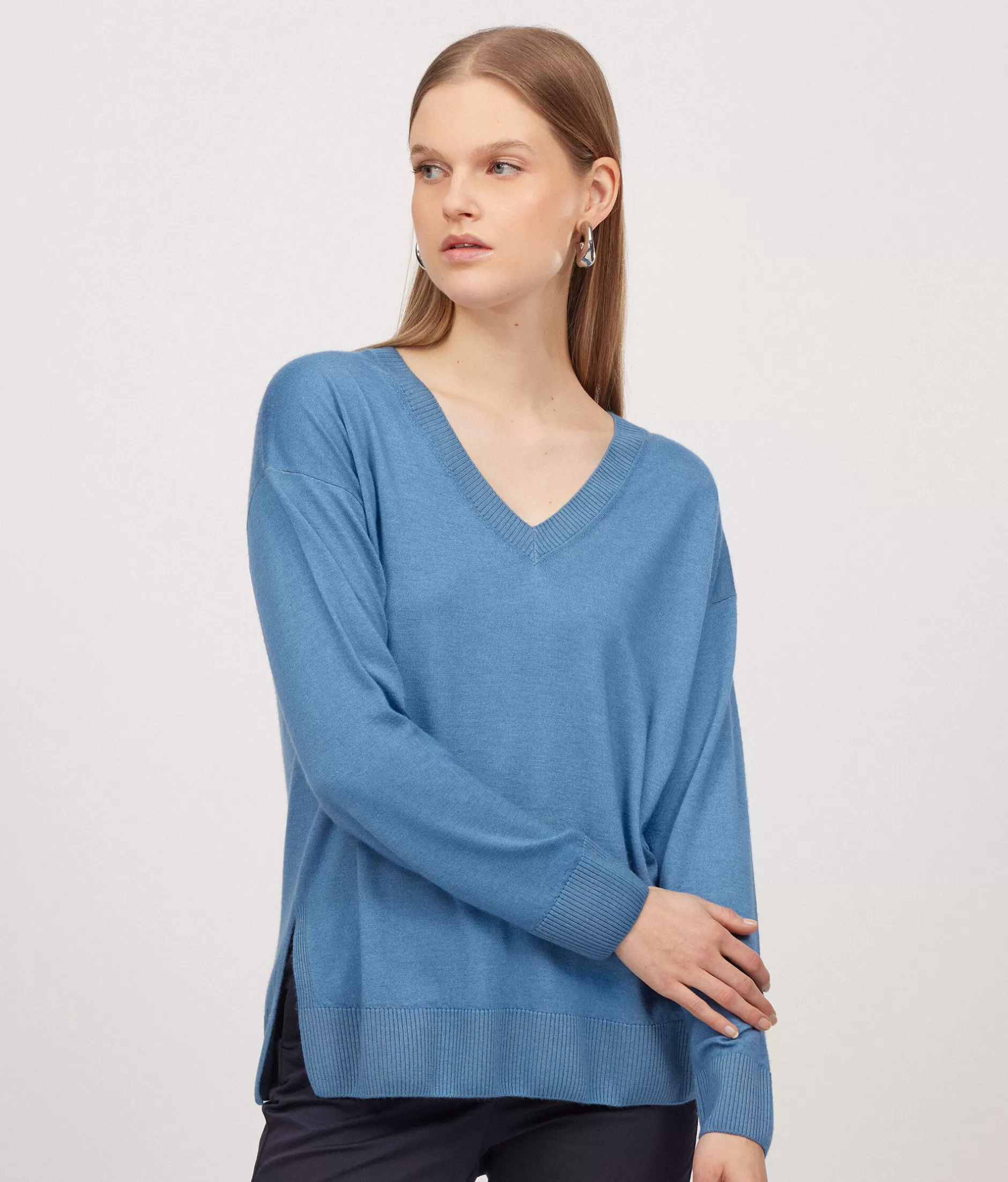 Online Falconeri Cashmere V-Neck Sweater With Slits light blue -8982 - garment-dyed sky blue