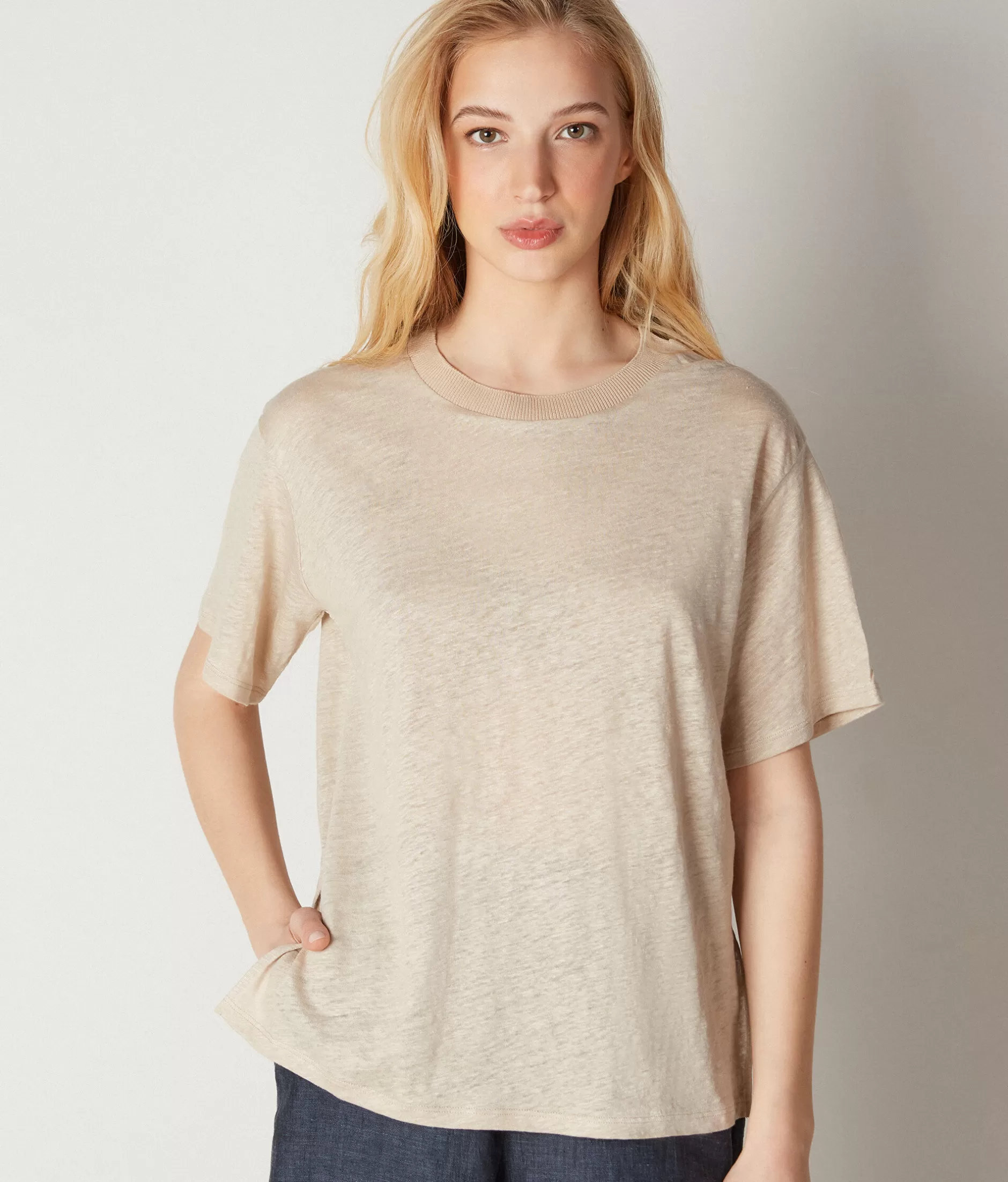 Store Falconeri Linen Crewneck T-shirt With Knitted Edge natural -8182 - natural ecru