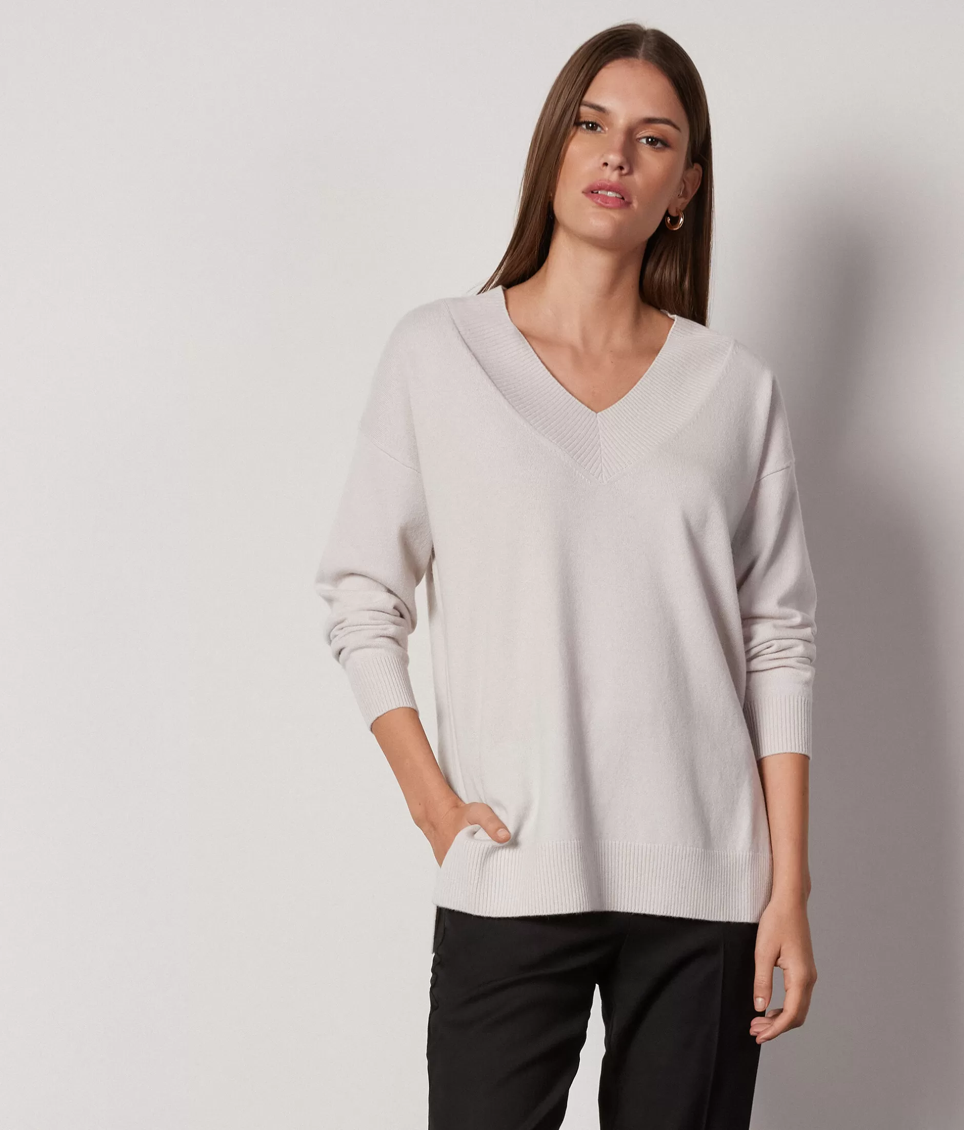 Sale Falconeri Oversized V-Neck Sweater In Ultrasoft Cashmere ivory -