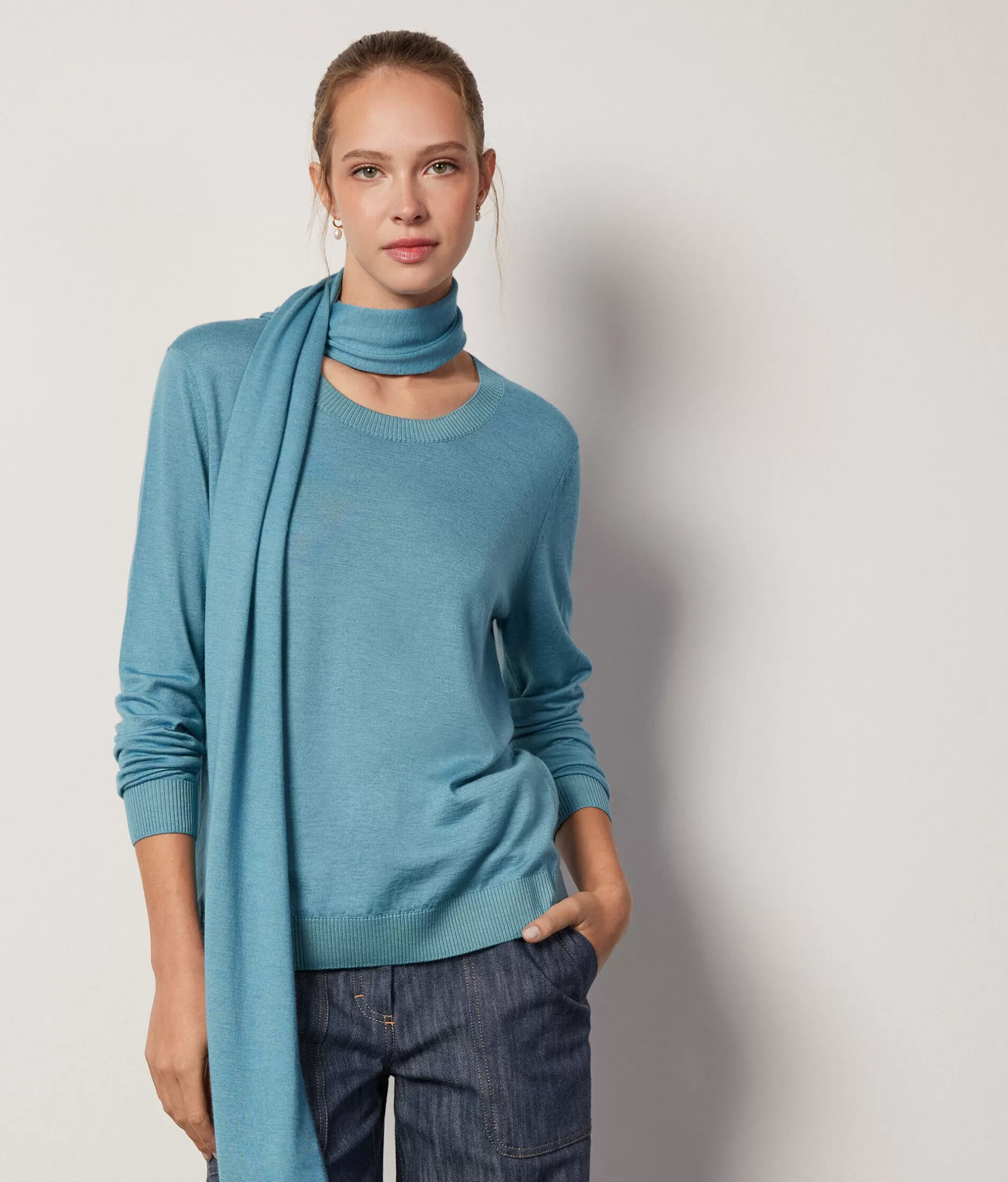 New Falconeri Ultrafine Cashmere Crewneck Sweater blue -8915 - garment-dyed ocean