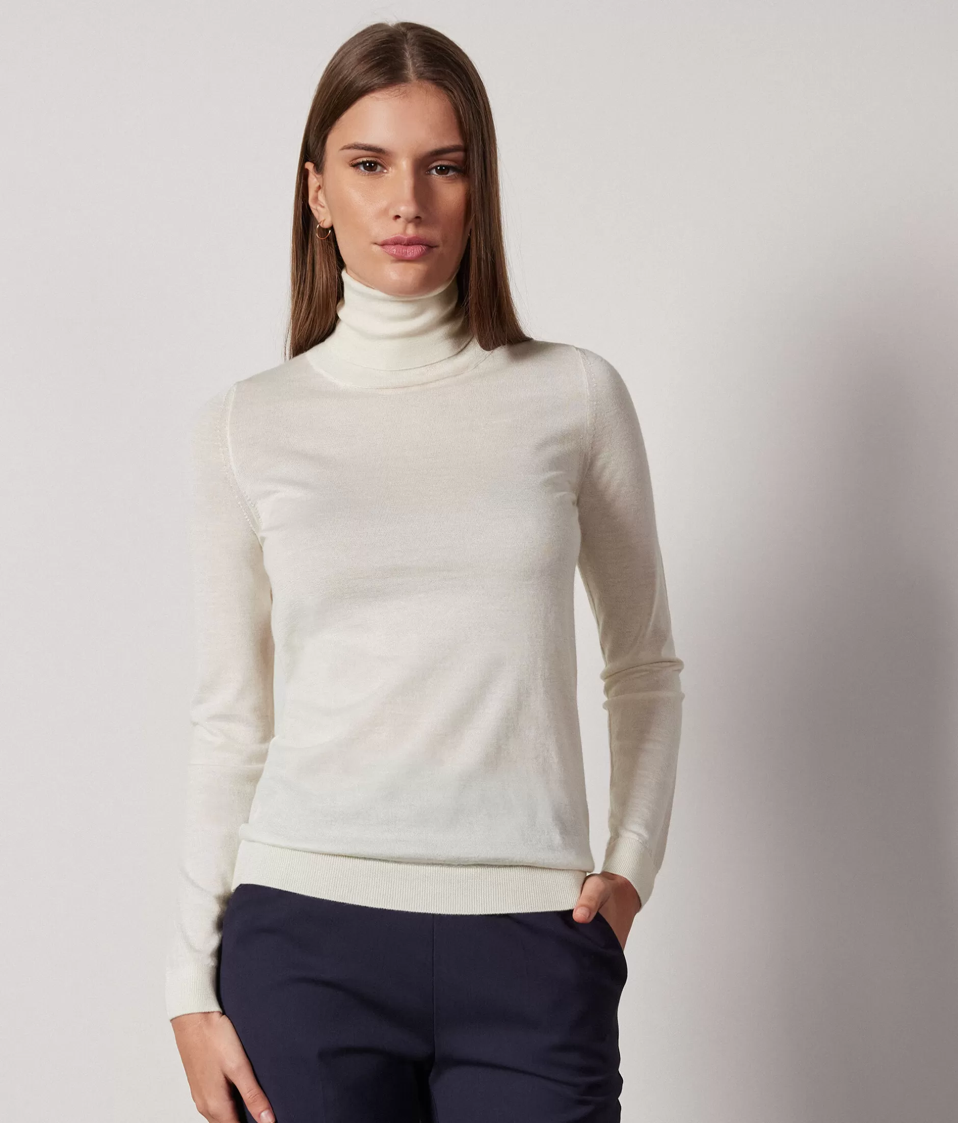 Shop Falconeri Ultrafine Cashmere Turtleneck white -8005 - bow