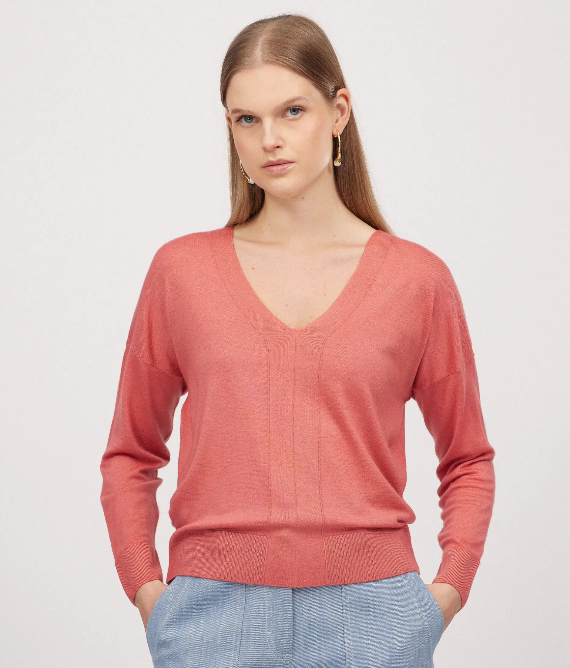 Shop Falconeri Ultrafine Cashmere V-Neck Sweater pink -8981 - garment-dyed peach pink