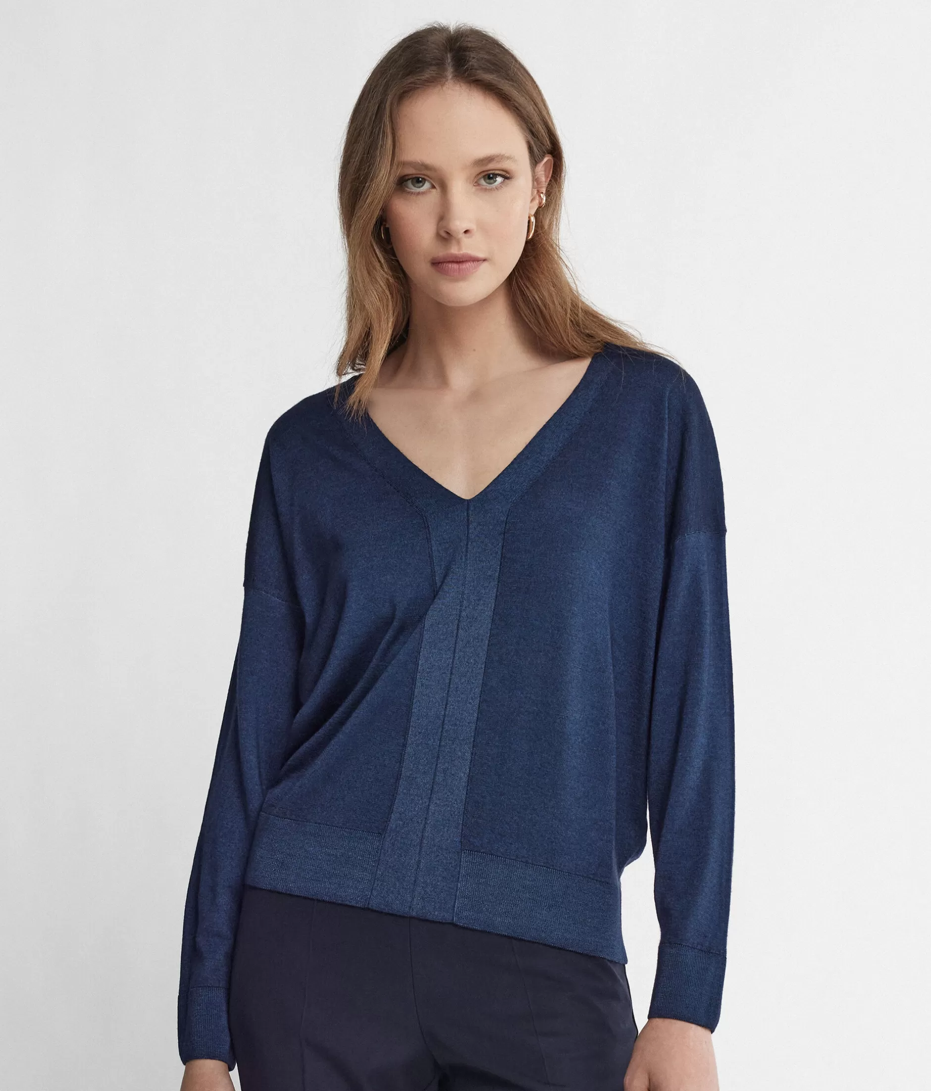 New Falconeri Ultrafine Cashmere V-Neck Sweater blue -8920 - garment-dyed ink