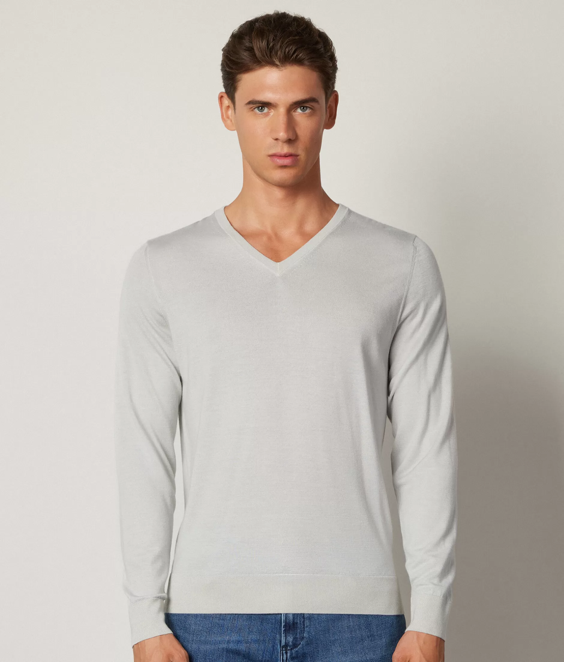 Fashion Falconeri Ultrafine Cashmere V-Neck Sweater white -8756 - garment-dyed alabaster