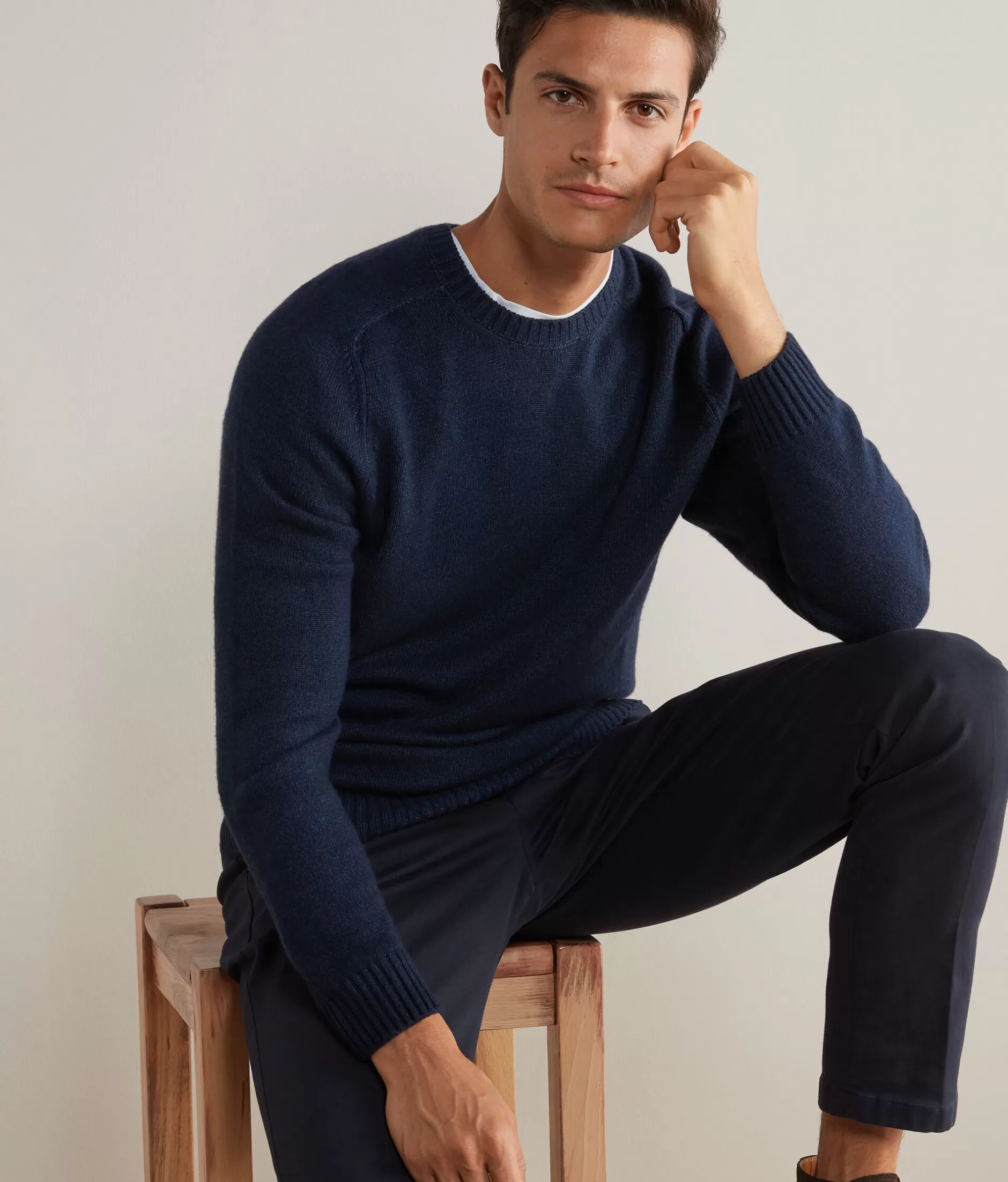 Outlet Falconeri Ultrasoft Cashmere Crewneck Sweater blue -8800 - garment-dyed navy blue