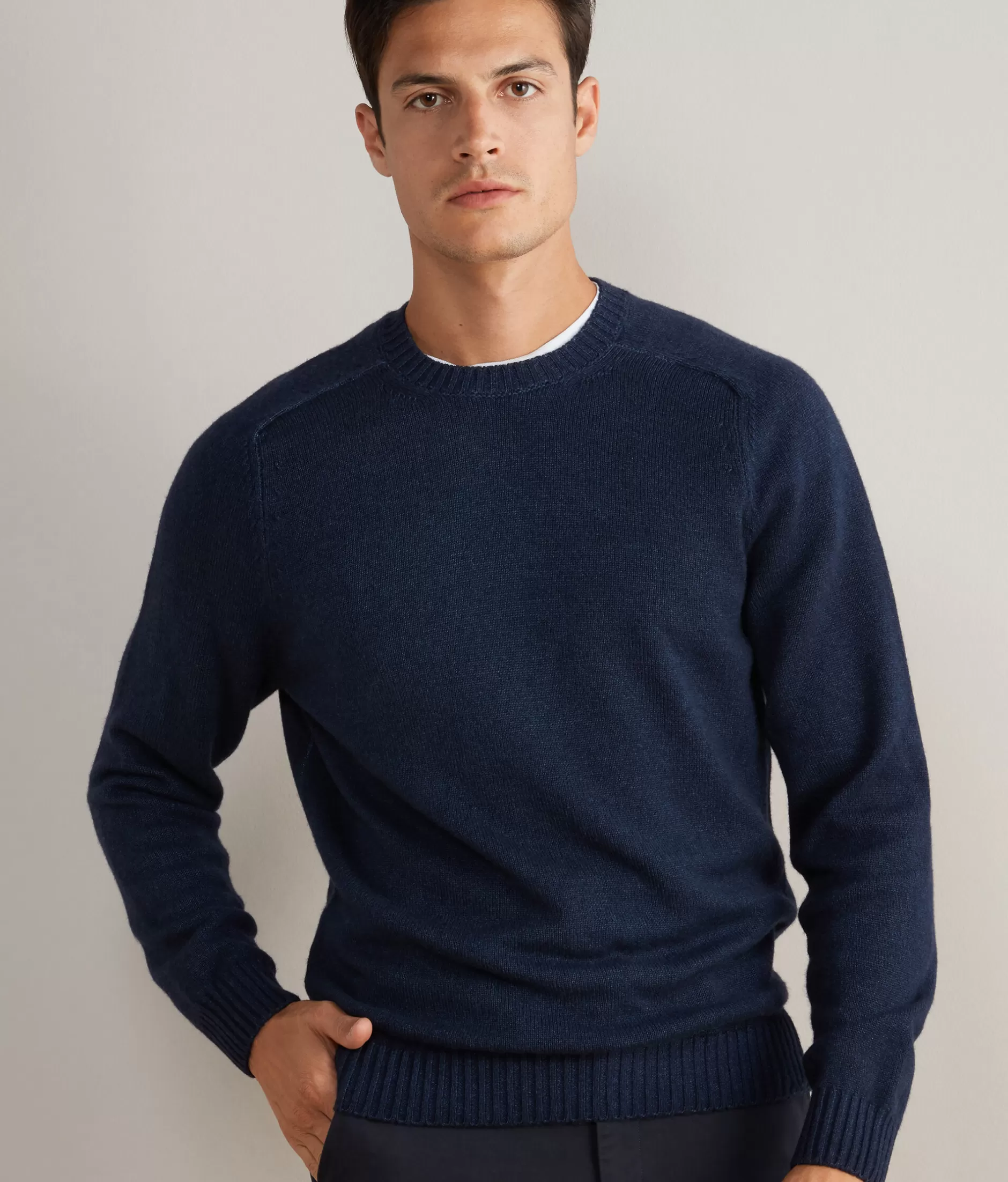 Outlet Falconeri Ultrasoft Cashmere Crewneck Sweater blue -8800 - garment-dyed navy blue