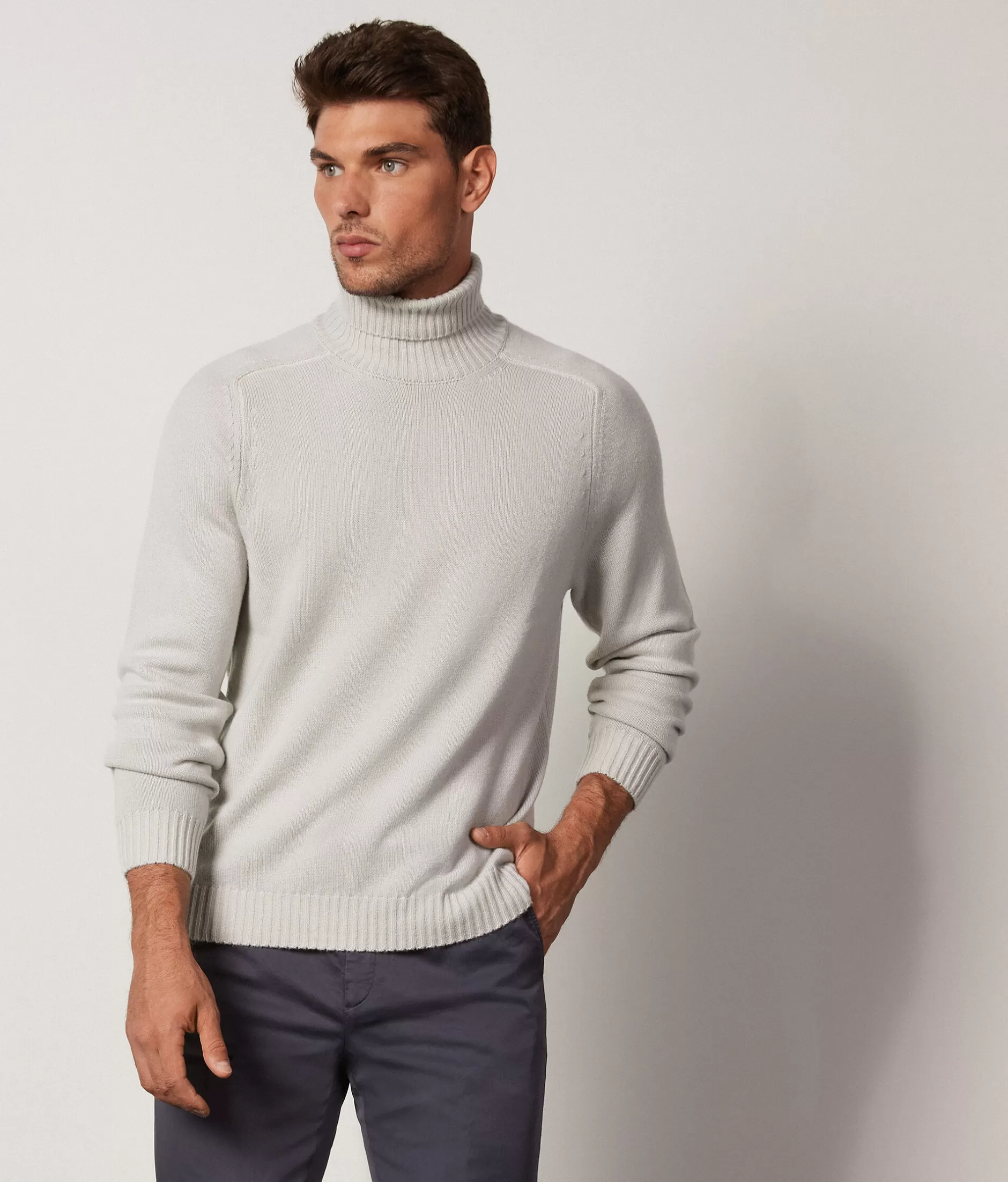 Hot Falconeri Ultrasoft Cashmere Turtleneck white -8756 - garment-dyed alabaster