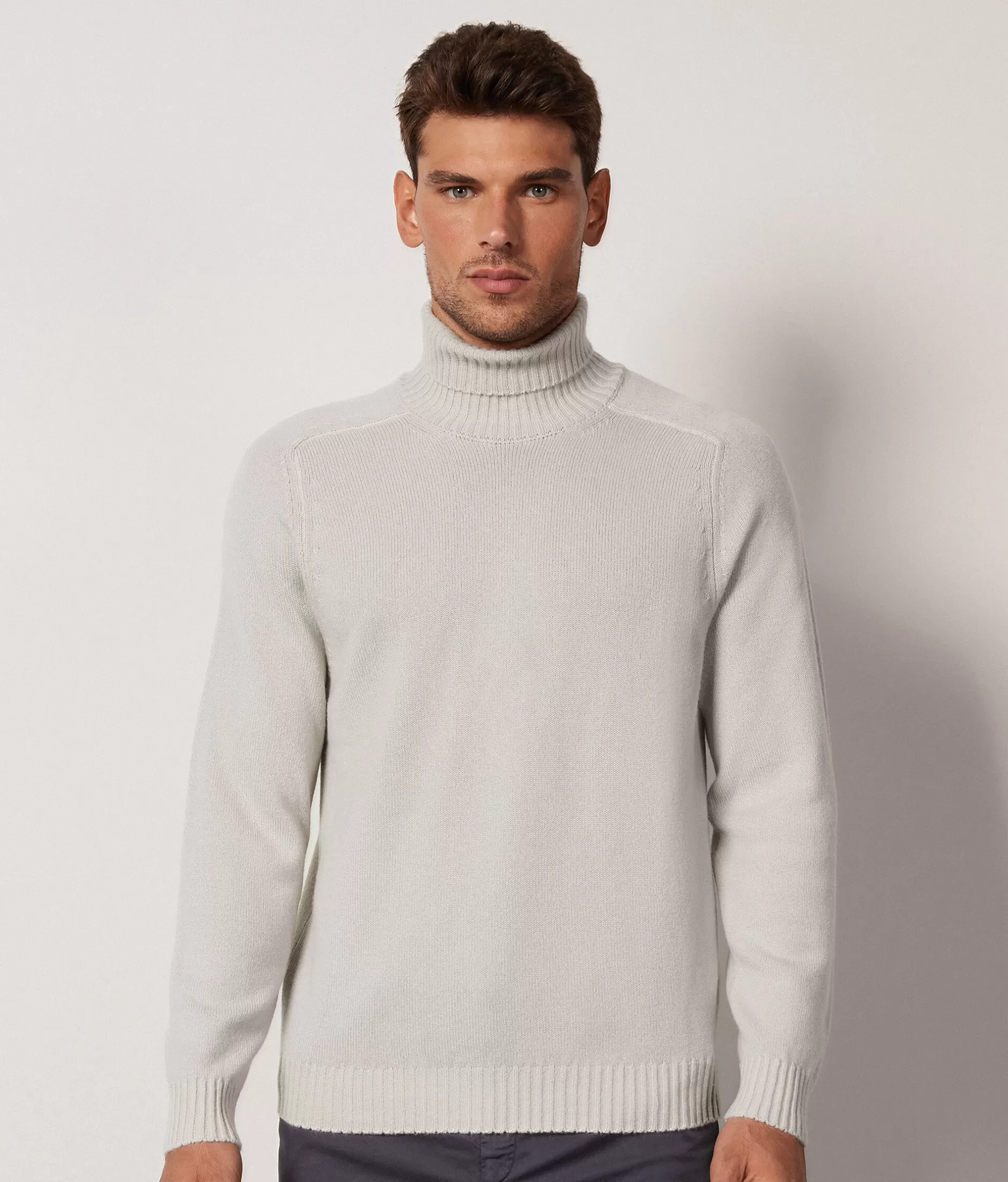 Hot Falconeri Ultrasoft Cashmere Turtleneck white -8756 - garment-dyed alabaster