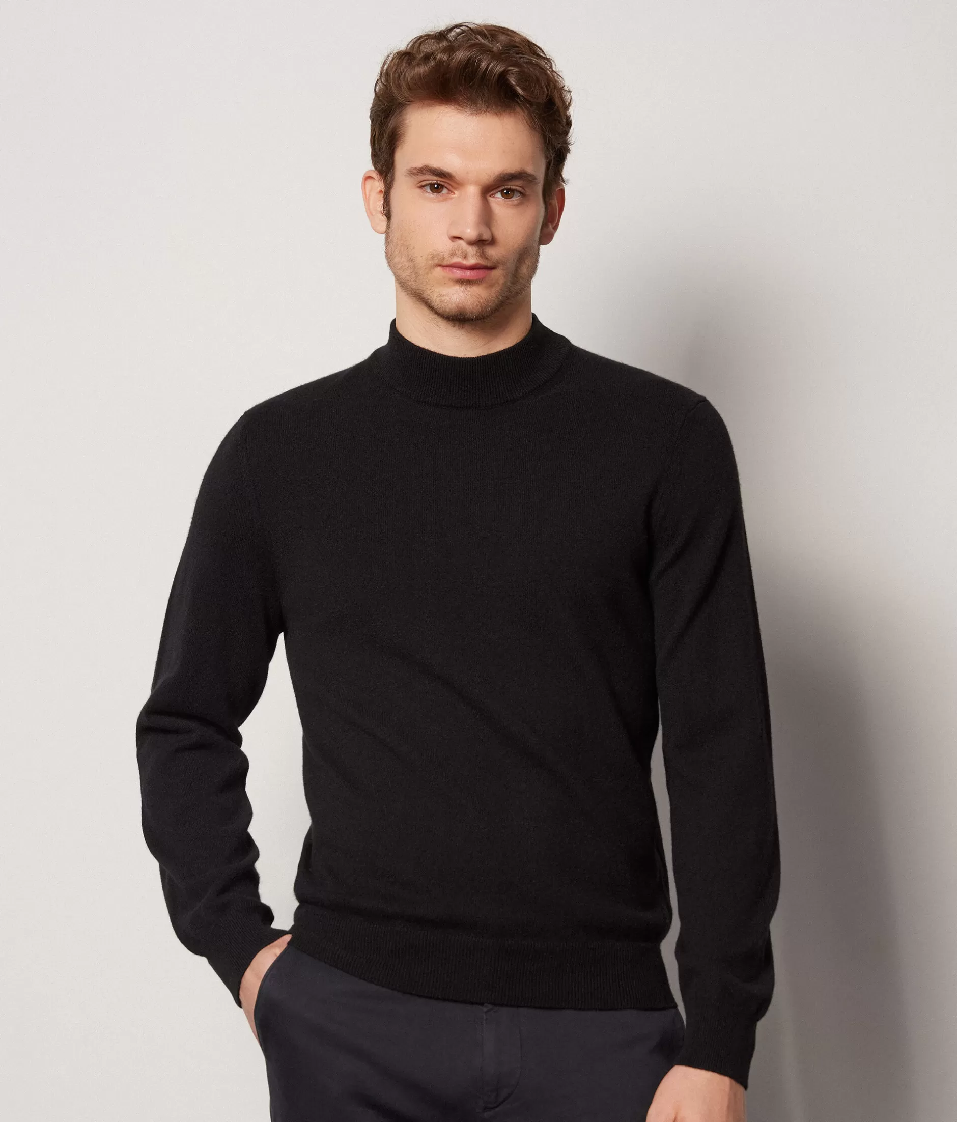 Shop Falconeri Ultrasoft Cashmere Turtleneck Sweater black -9107 - black