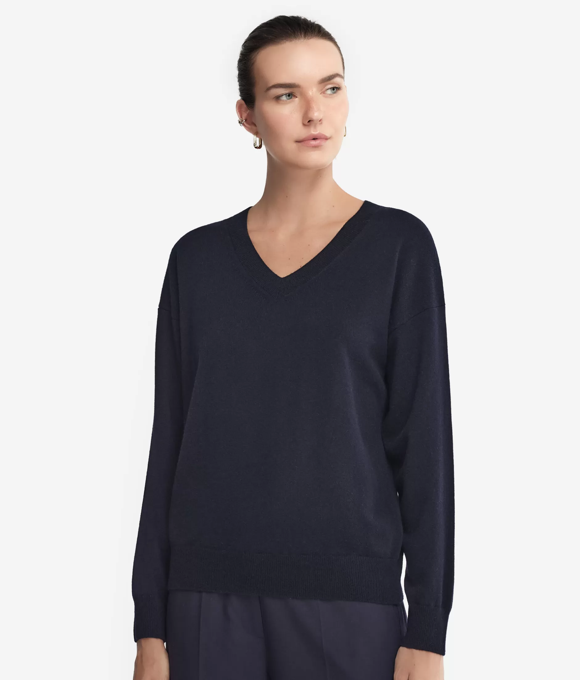 New Falconeri Ultrasoft Cashmere V-Neck Sweater blue -9400 - navy blue