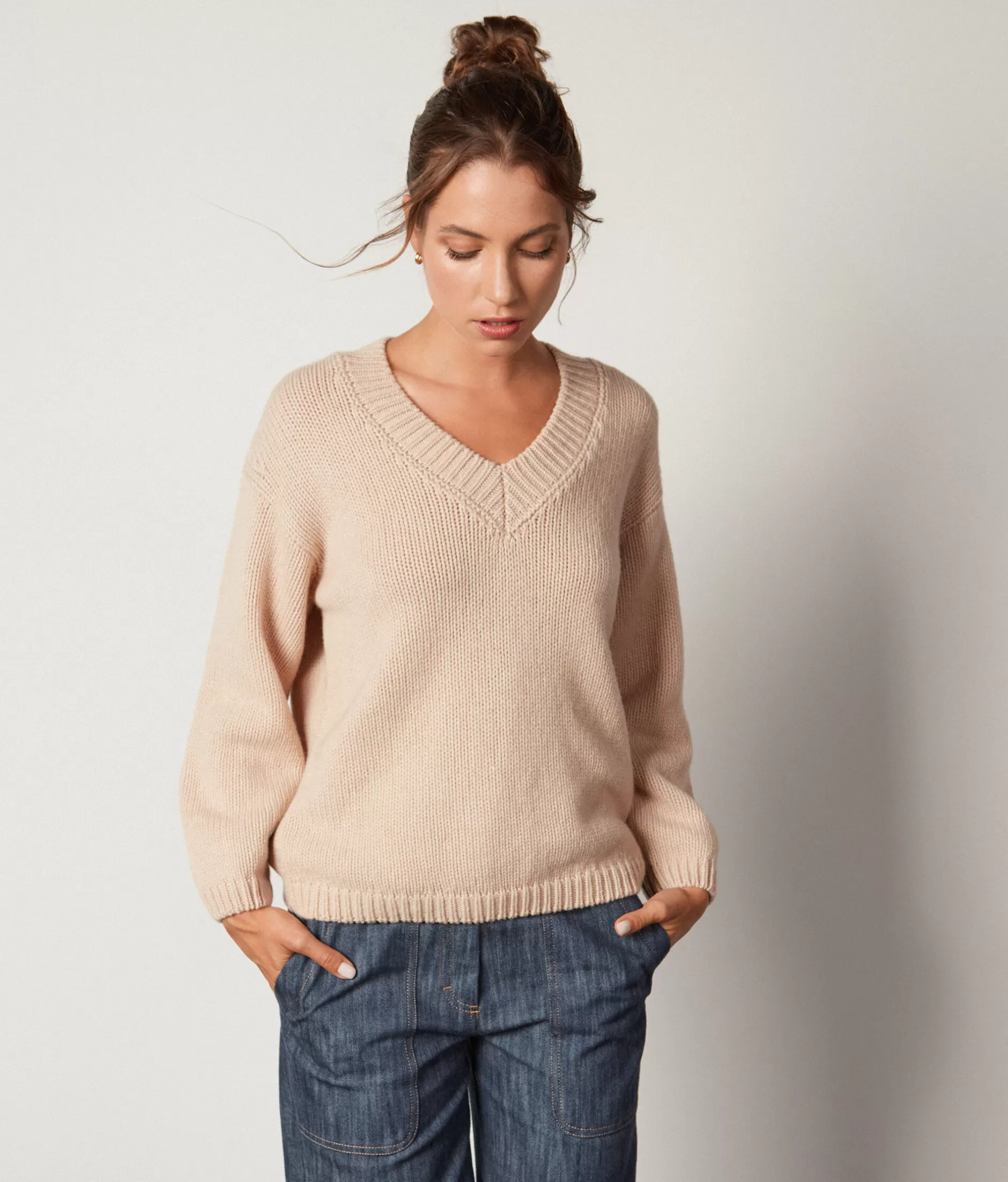 New Falconeri V-Neck Sweater In Ultrasoft Cashmere Knit natural -8646 - light vanilla