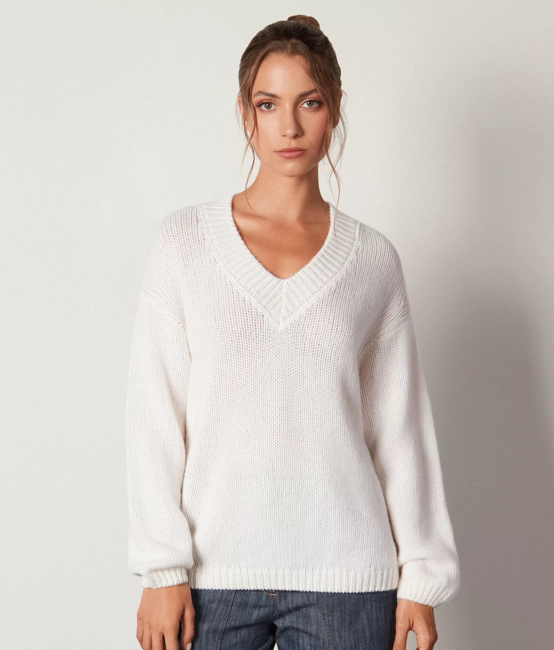 Online Falconeri V-Neck Sweater In Ultrasoft Cashmere Knit white -8005 - bow